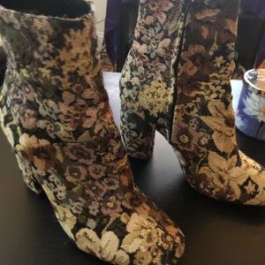 Urban outfitters boots